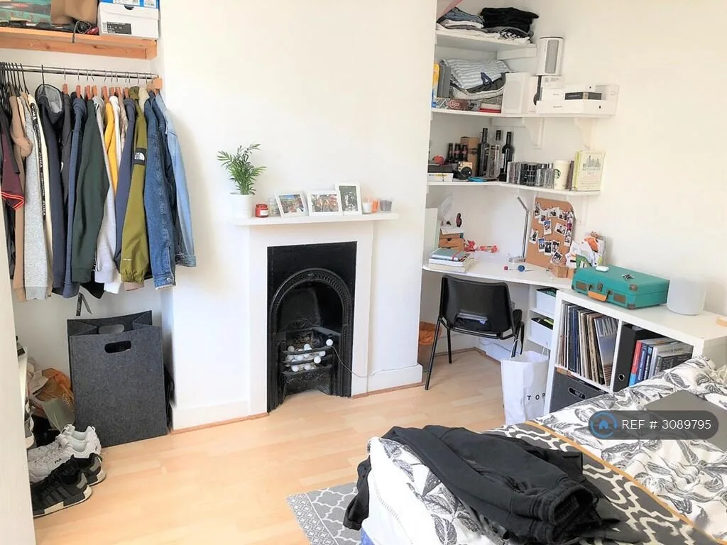 5 bedroom terraced house for rent