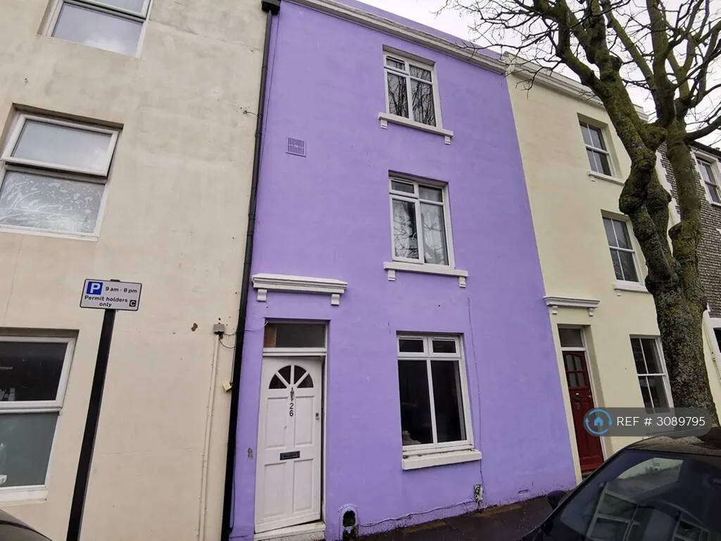 5 bedroom terraced house for rent