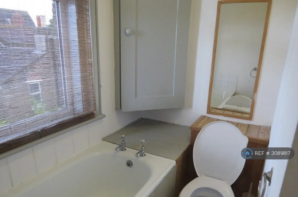 5 bedroom terraced house for rent