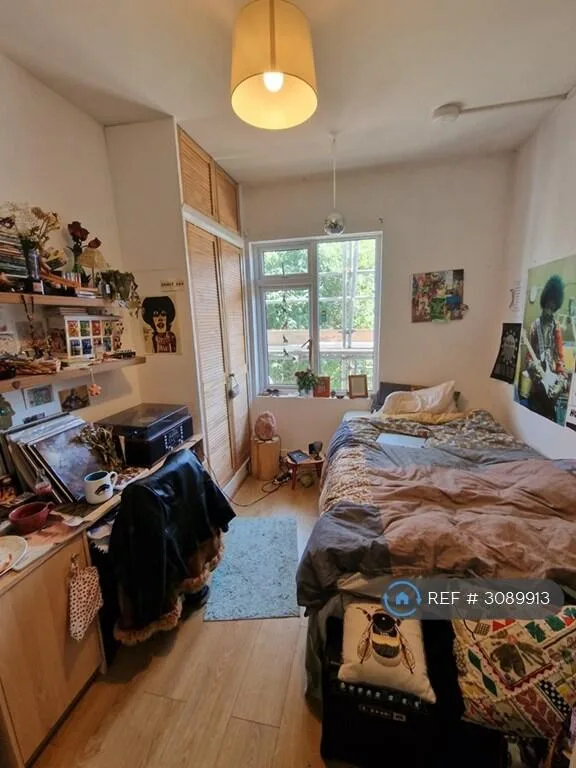 5 bedroom terraced house for rent