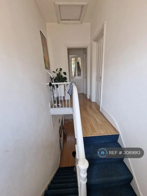 5 bedroom terraced house for rent