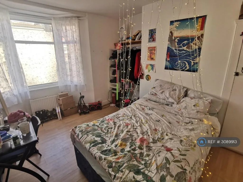 5 bedroom terraced house for rent