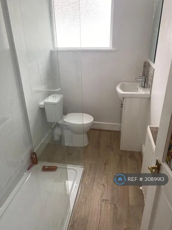 5 bedroom terraced house for rent