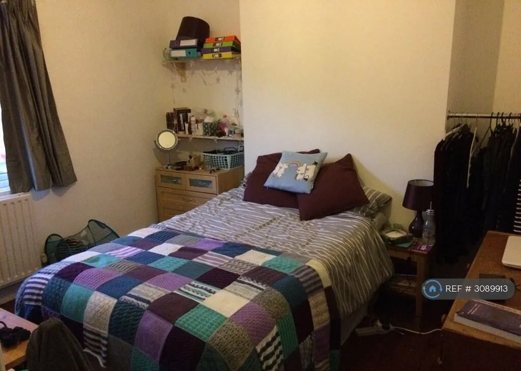 5 bedroom terraced house for rent