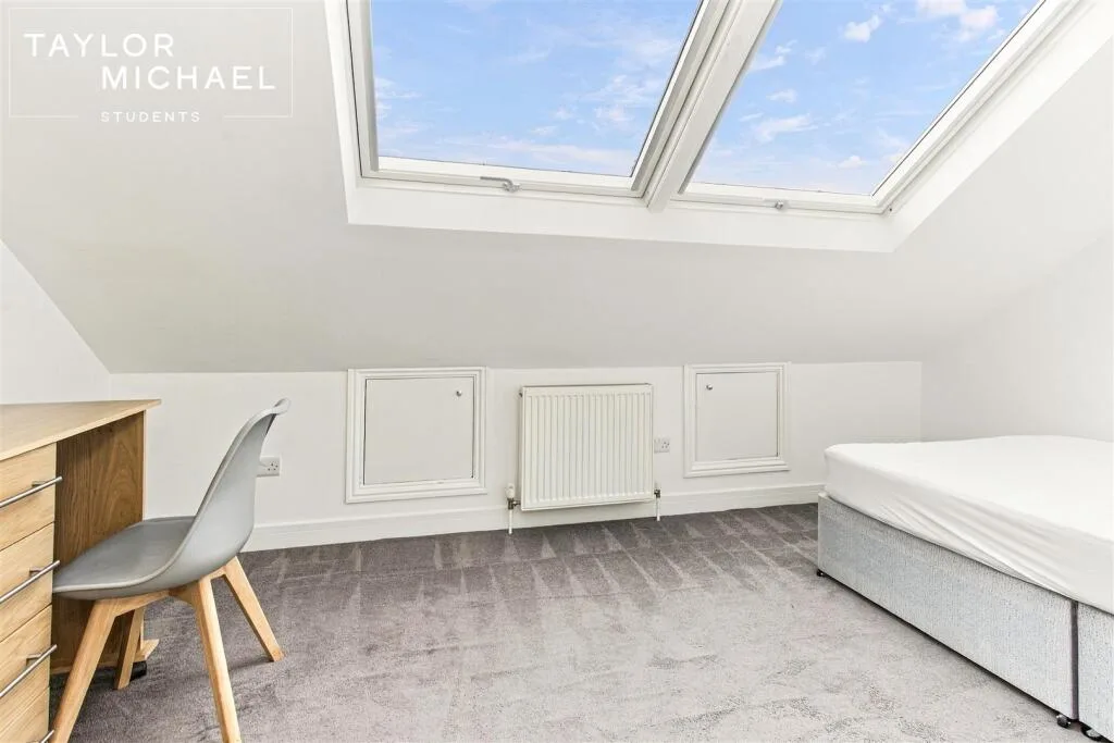 6 bedroom terraced house for rent