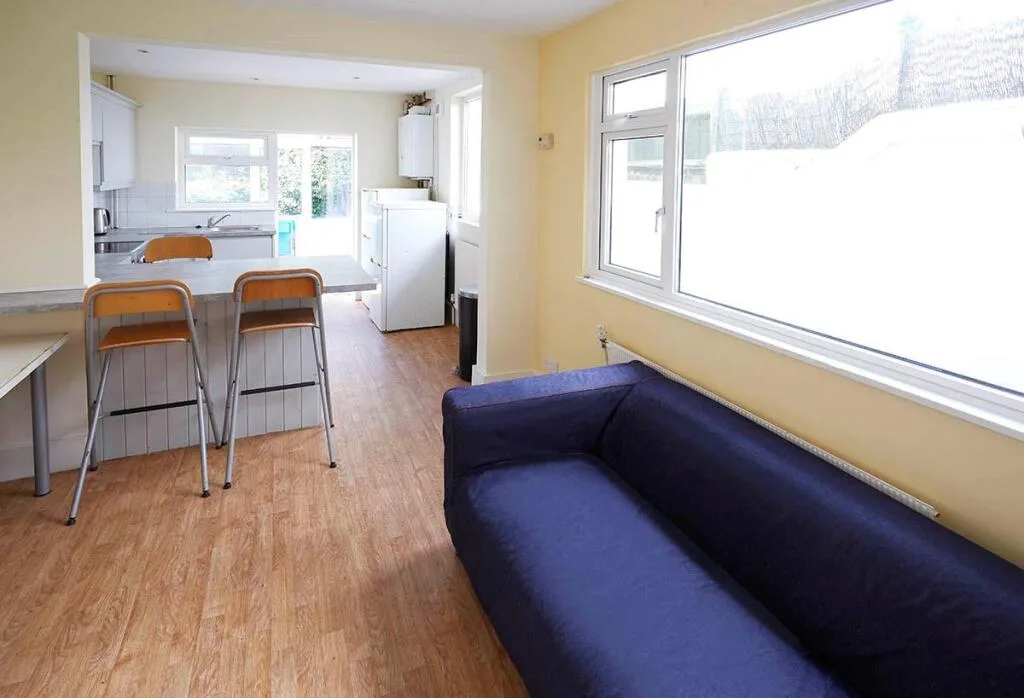 5 bedroom terraced house for rent