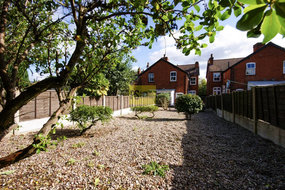 5 bedroom terraced house for rent