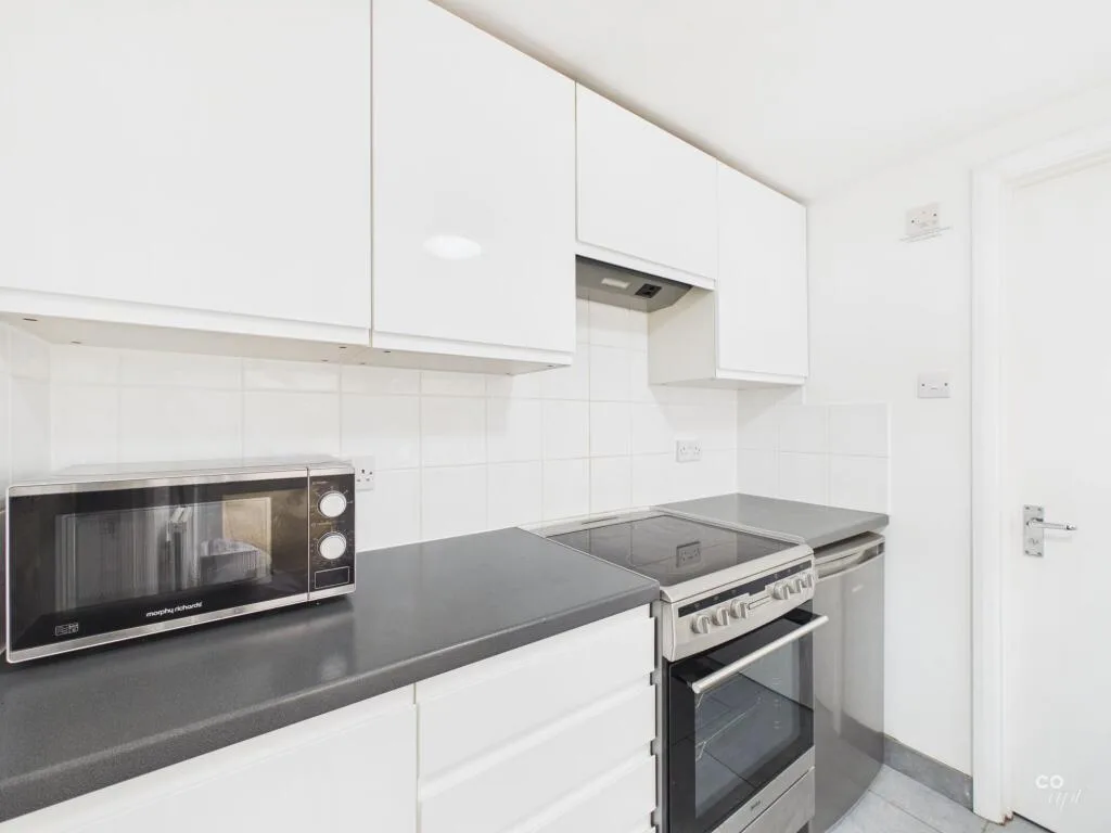5 bedroom terraced house for rent