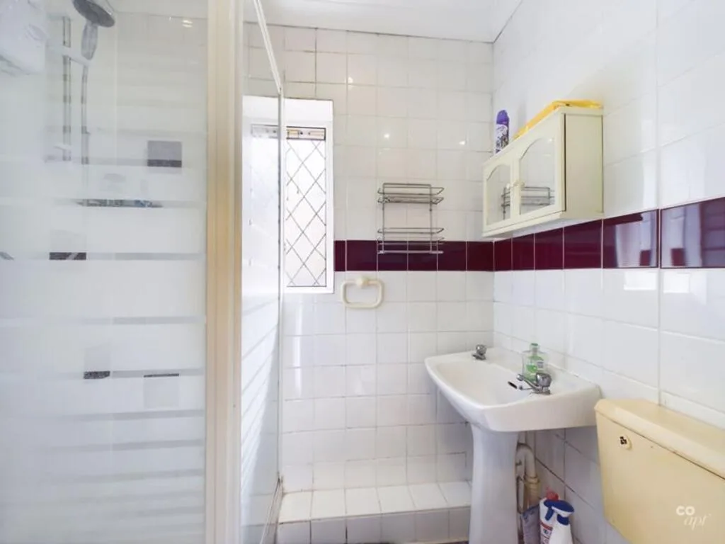 1 bedroom semi-detached house for rent