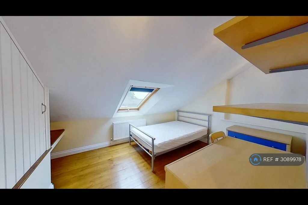 6 bedroom terraced house for rent
