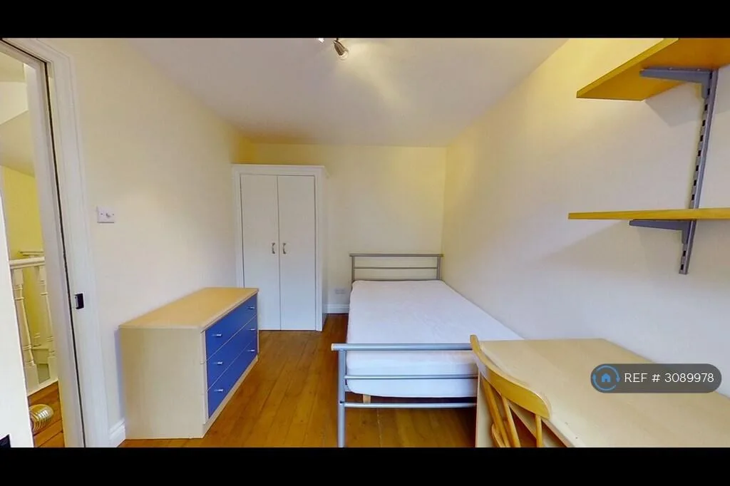 6 bedroom terraced house for rent