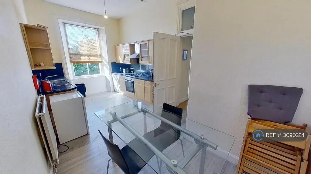 6 bedroom flat for rent