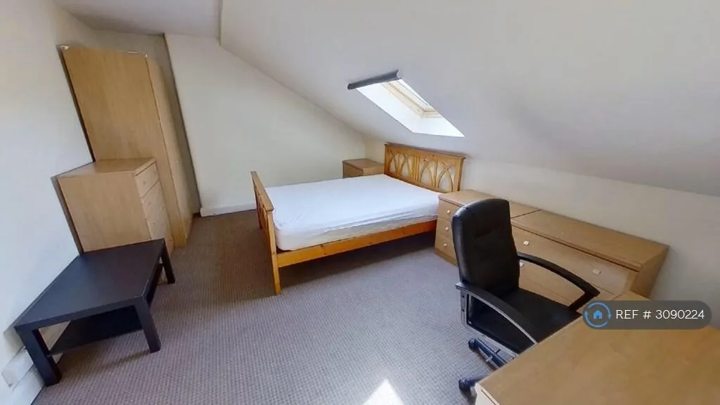 6 bedroom flat for rent