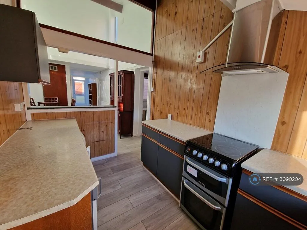 4 bedroom terraced house for rent