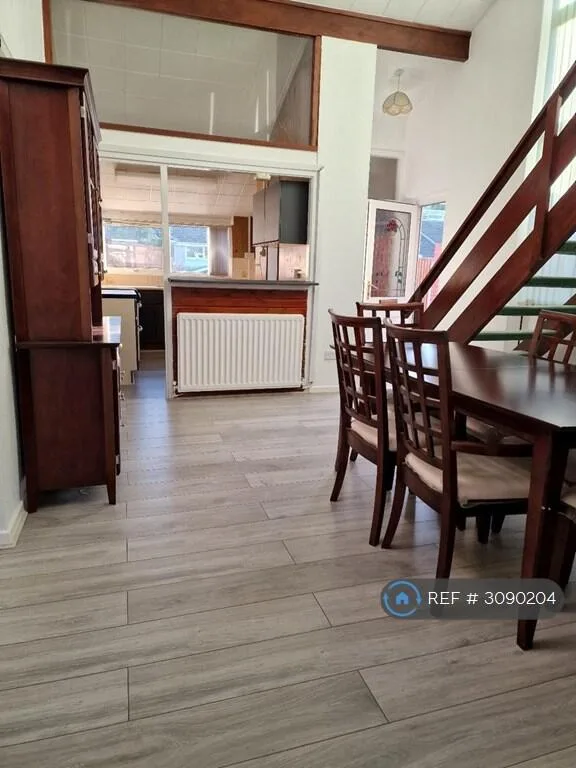 4 bedroom terraced house for rent