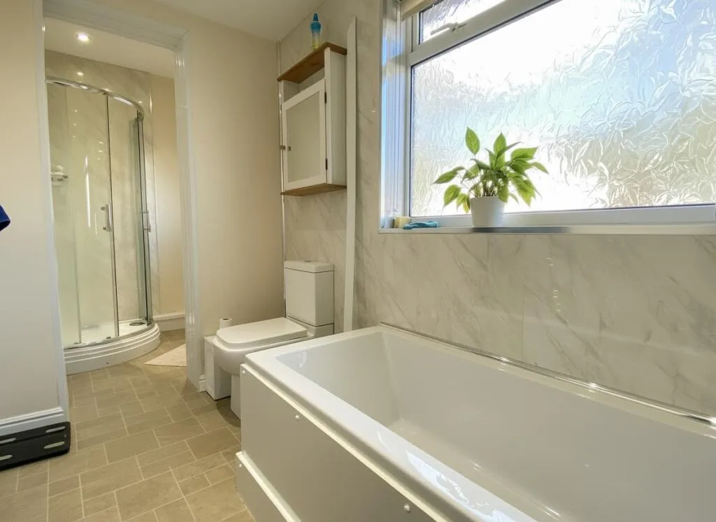 6 bedroom house for rent