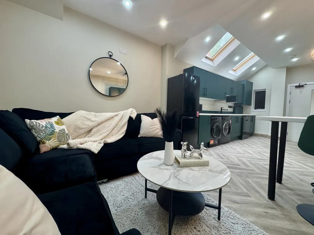 7 bedroom house for rent