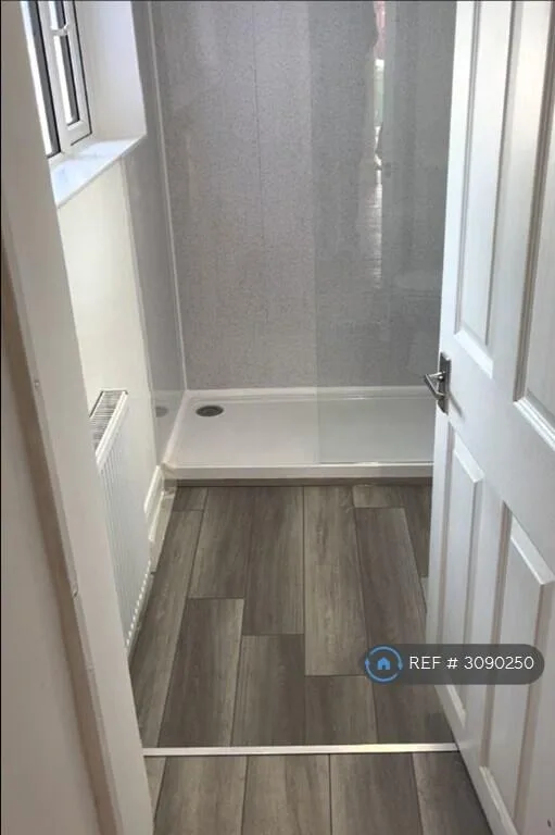 5 bedroom terraced house for rent
