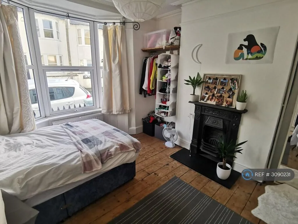 5 bedroom terraced house for rent