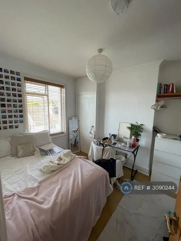 5 bedroom terraced house for rent