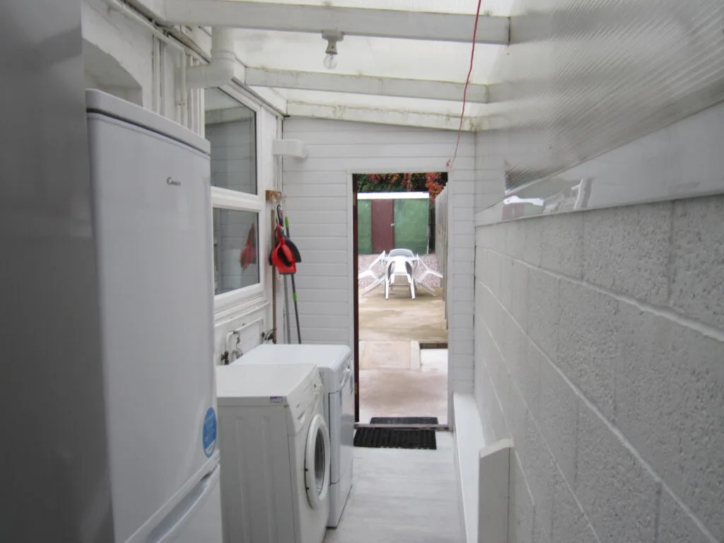1 bedroom house for rent