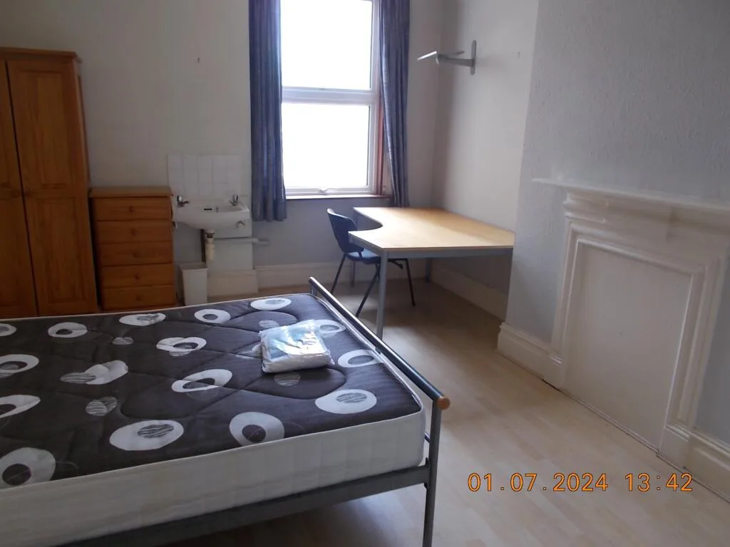 9 bedroom house for rent