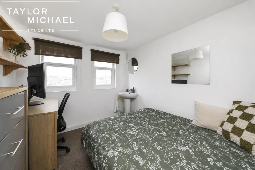 7 bedroom terraced house for rent