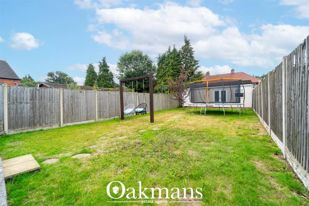 3 bedroom semi-detached house for rent
