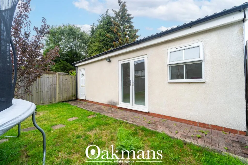 3 bedroom semi-detached house for rent