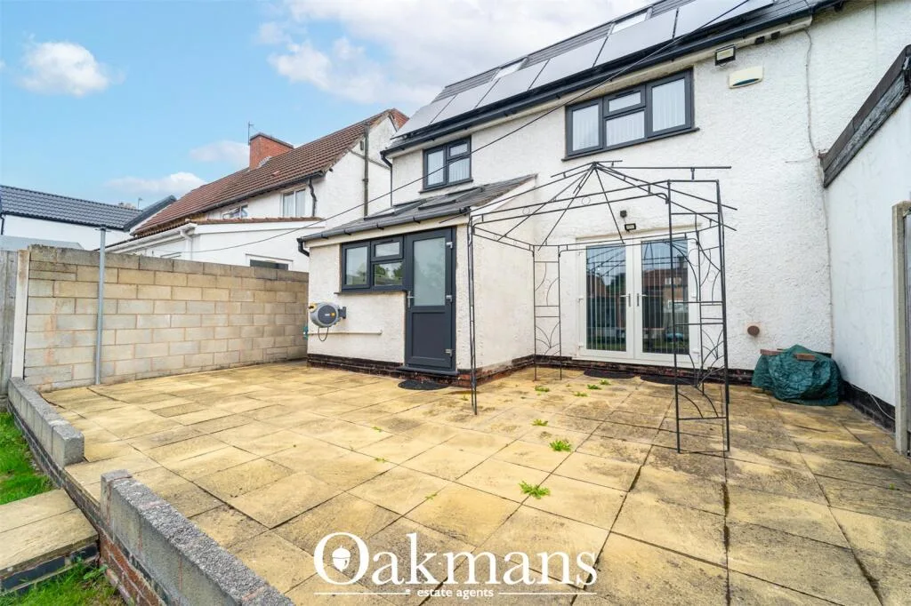 3 bedroom semi-detached house for rent