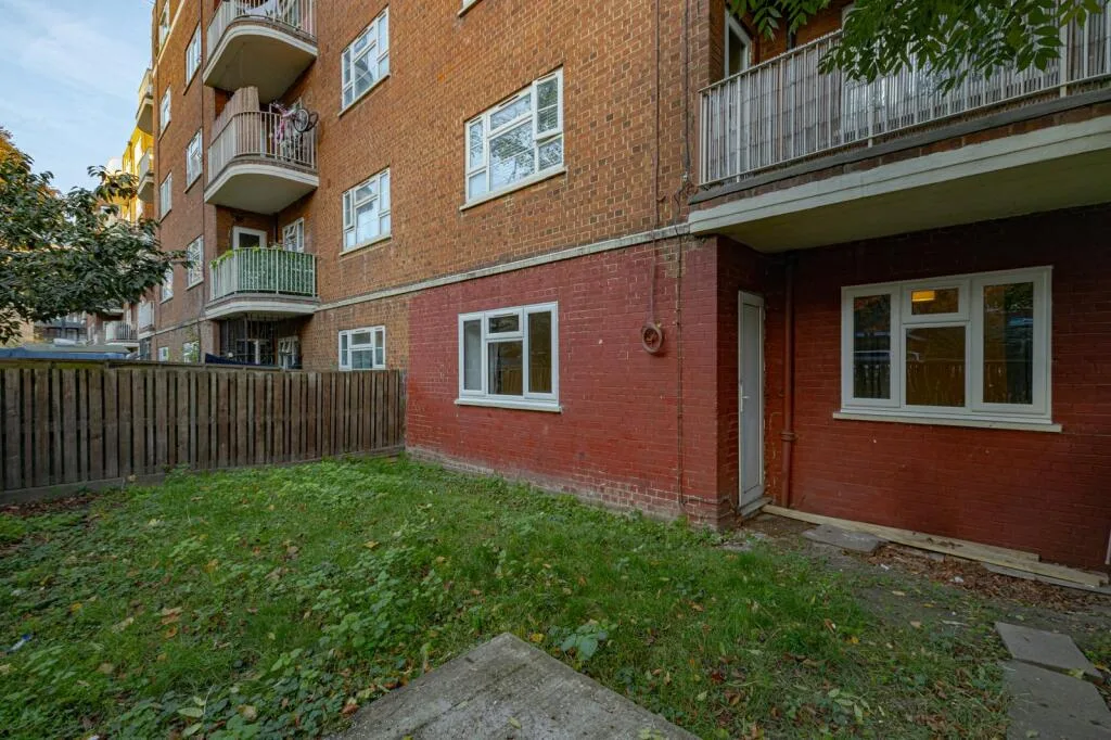 3 bedroom flat for rent
