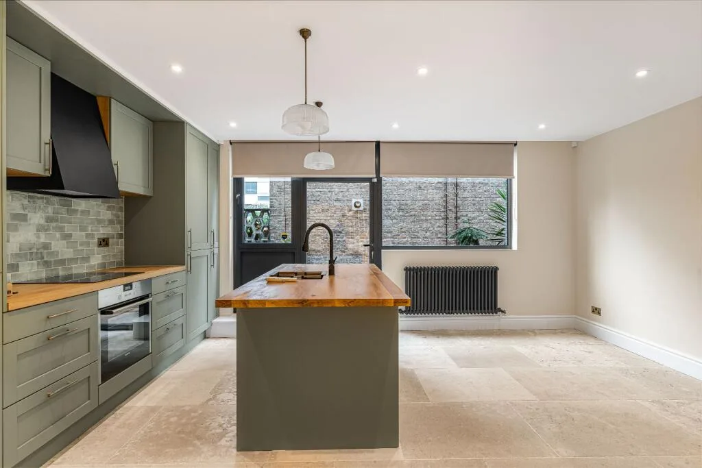 4 bedroom terraced house for rent