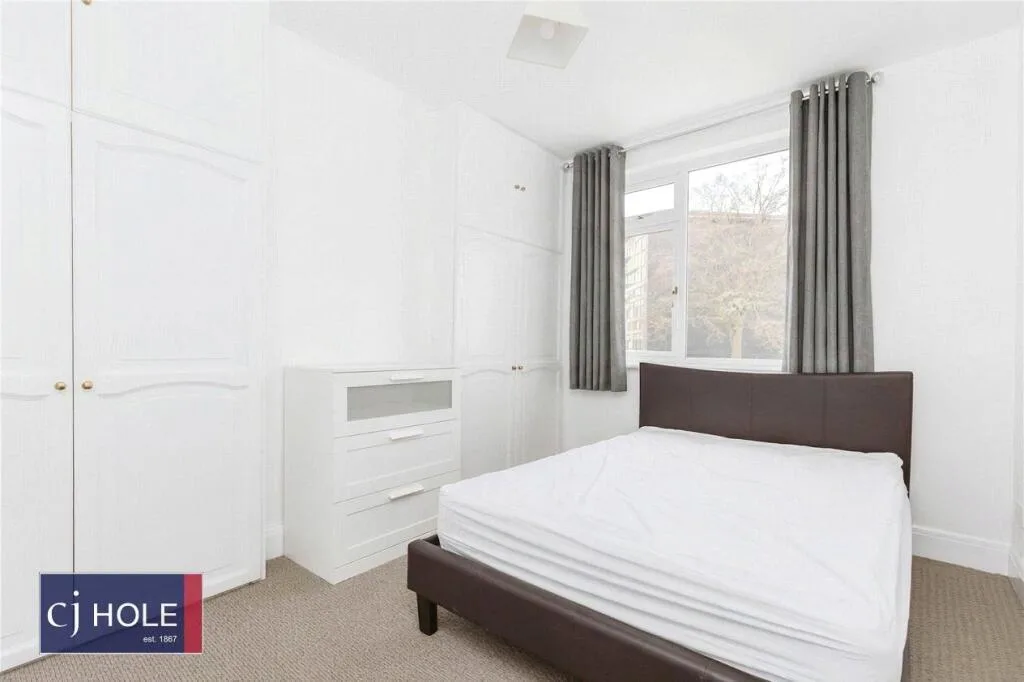4 bedroom semi-detached house for rent