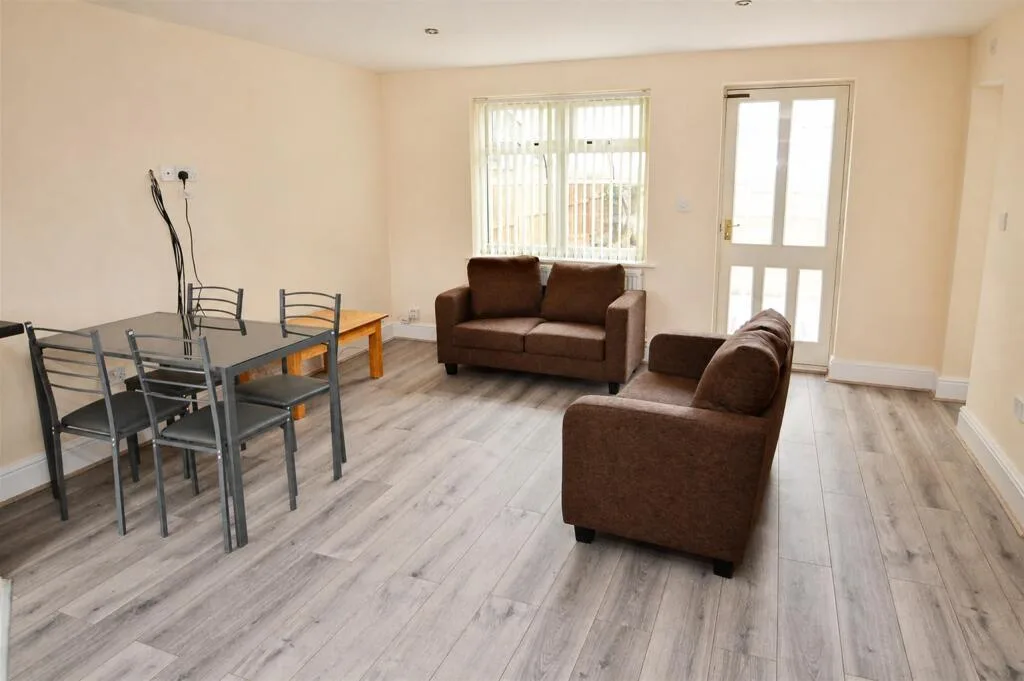 4 bedroom house for rent