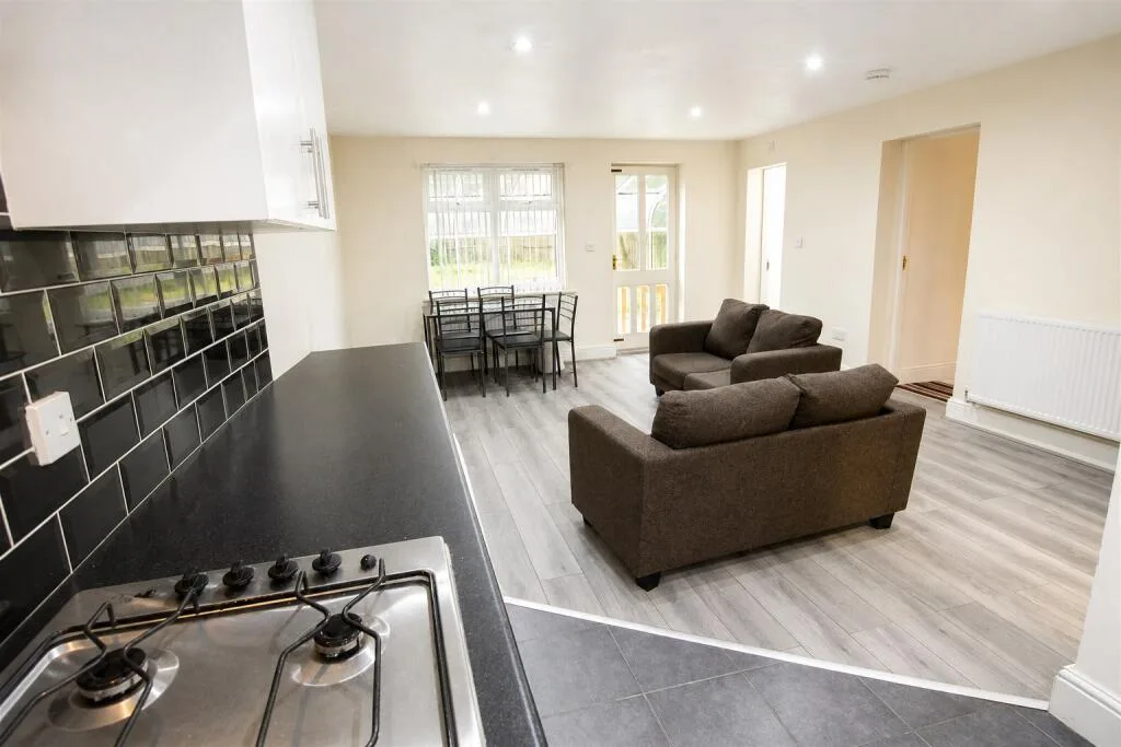 4 bedroom house for rent