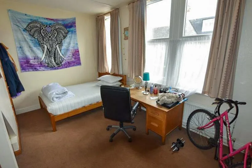 6 bedroom terraced house for rent