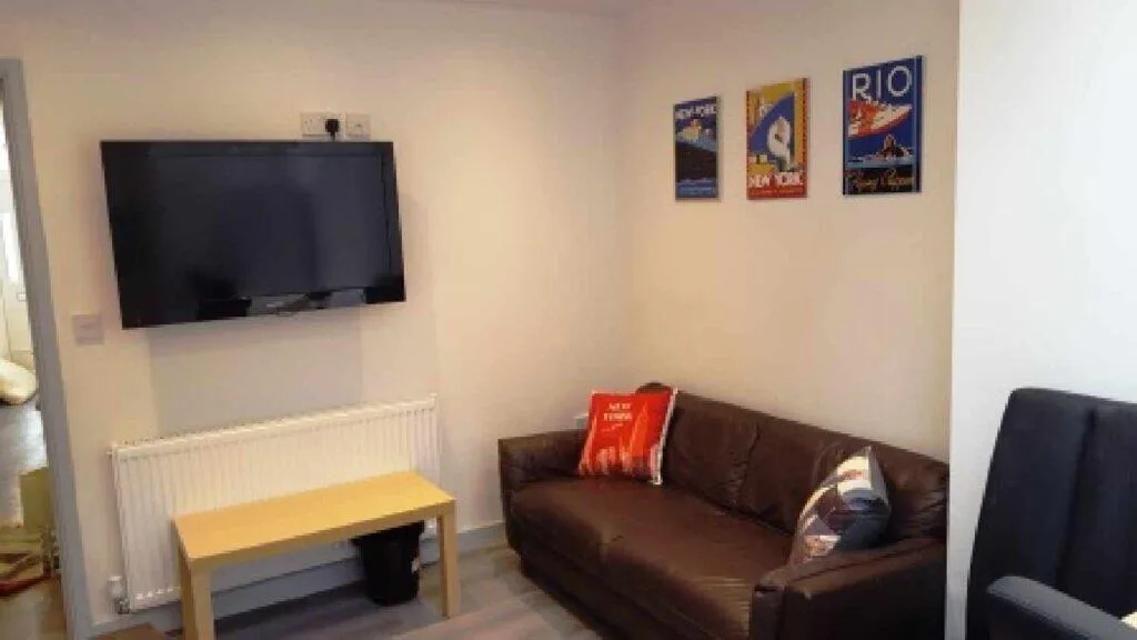 5 bedroom terraced house for rent