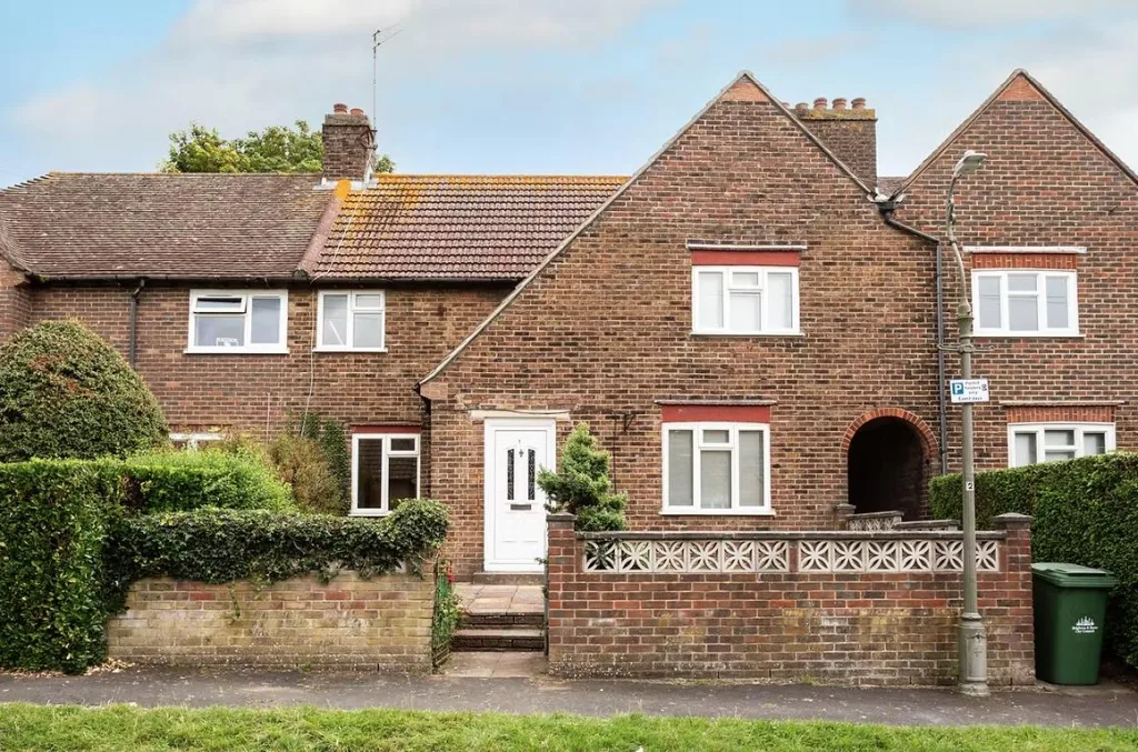 6 bedroom house for rent