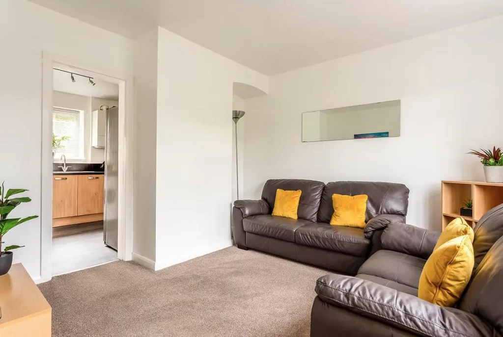 6 bedroom house for rent