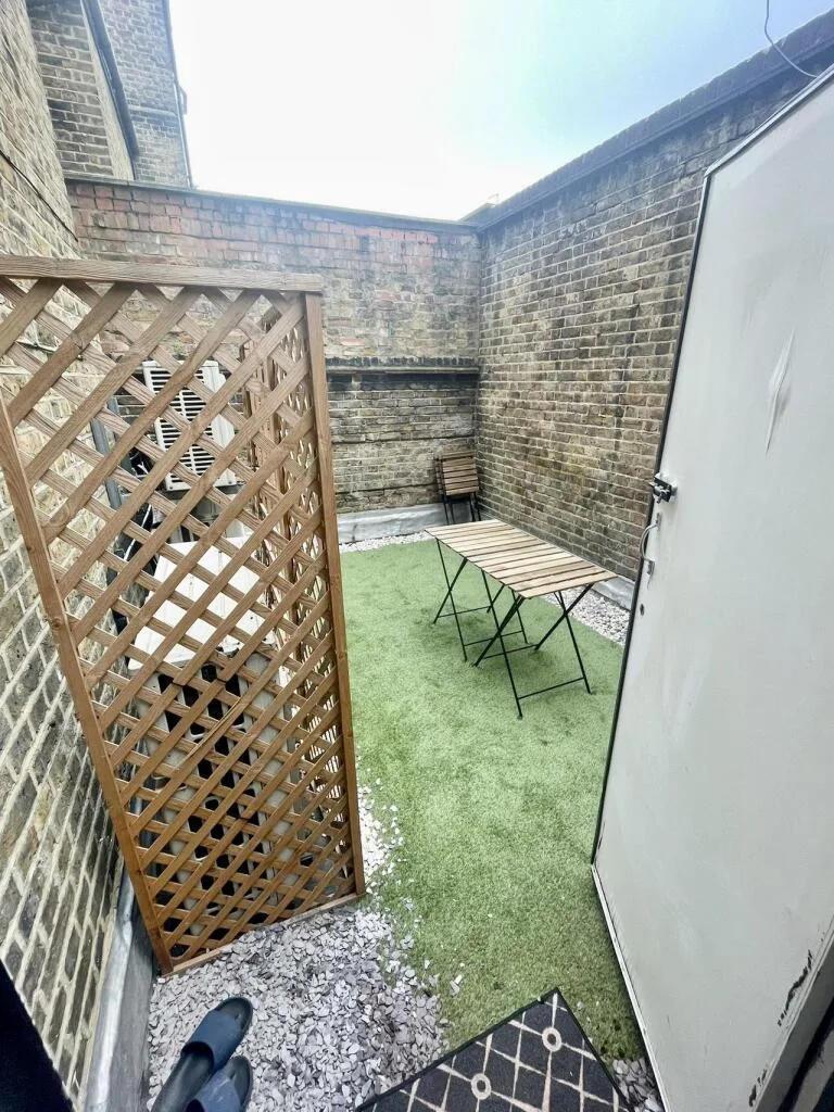 Studio flat for rent