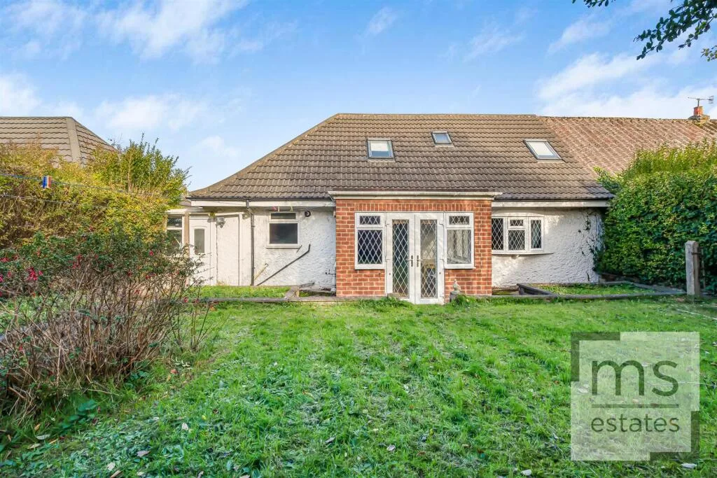 5 bedroom semi-detached house for rent