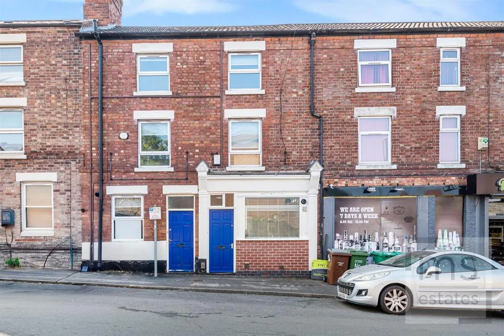 5 bedroom terraced house for rent
