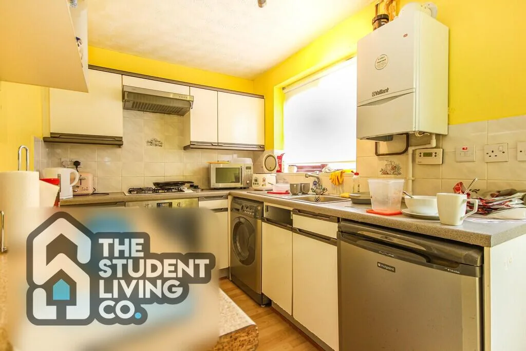 2 bedroom semi-detached house for rent