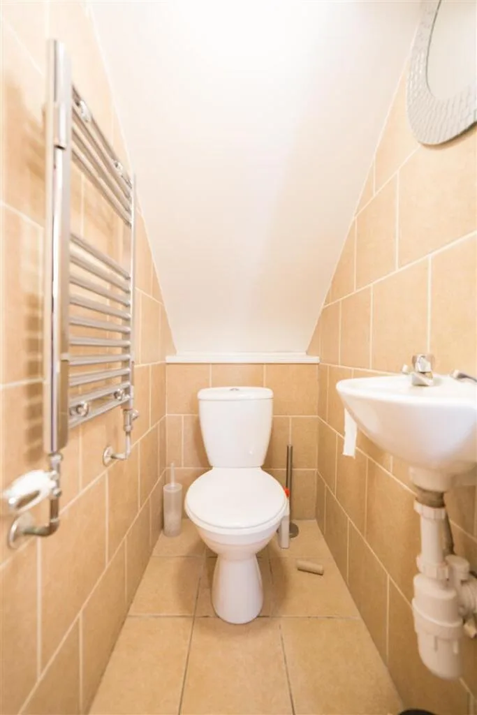 6 bedroom maisonette for rent