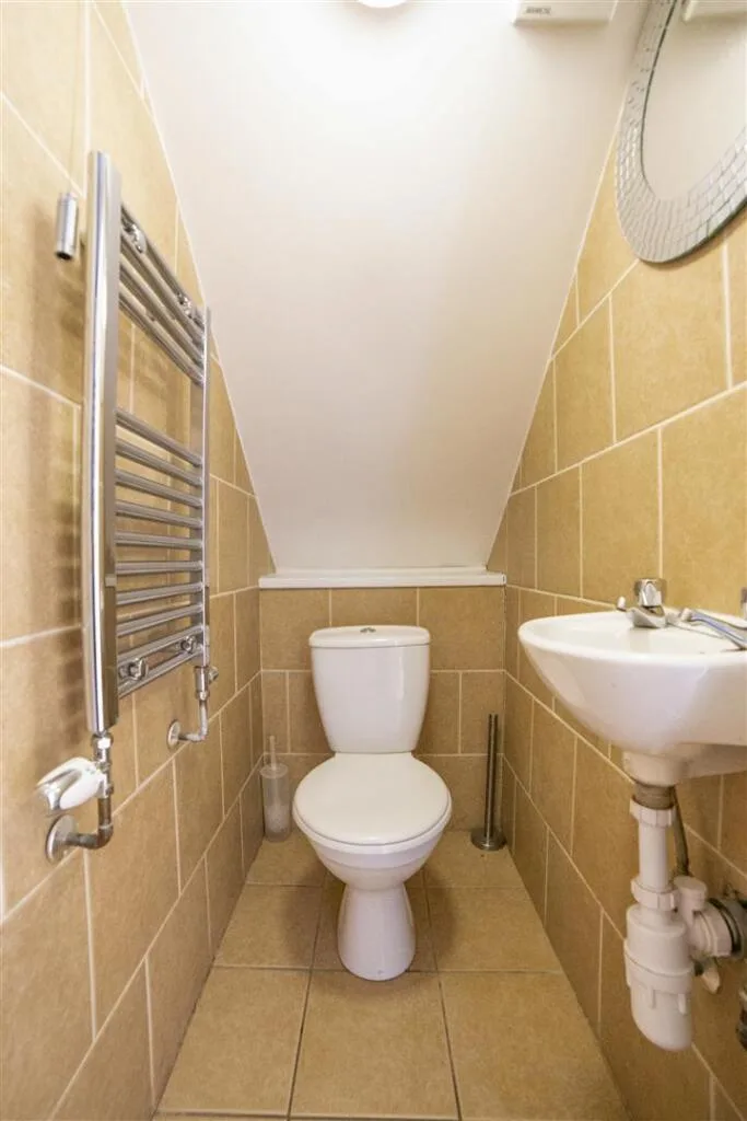 6 bedroom maisonette for rent