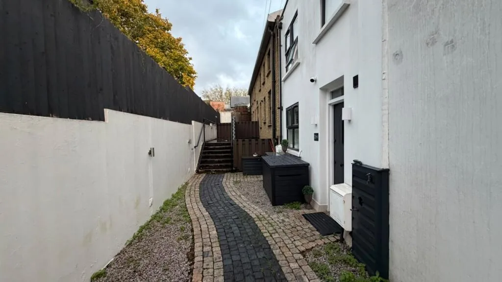 2 bedroom flat for rent