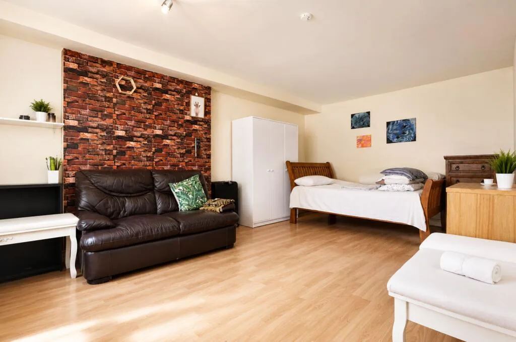 Studio flat for rent