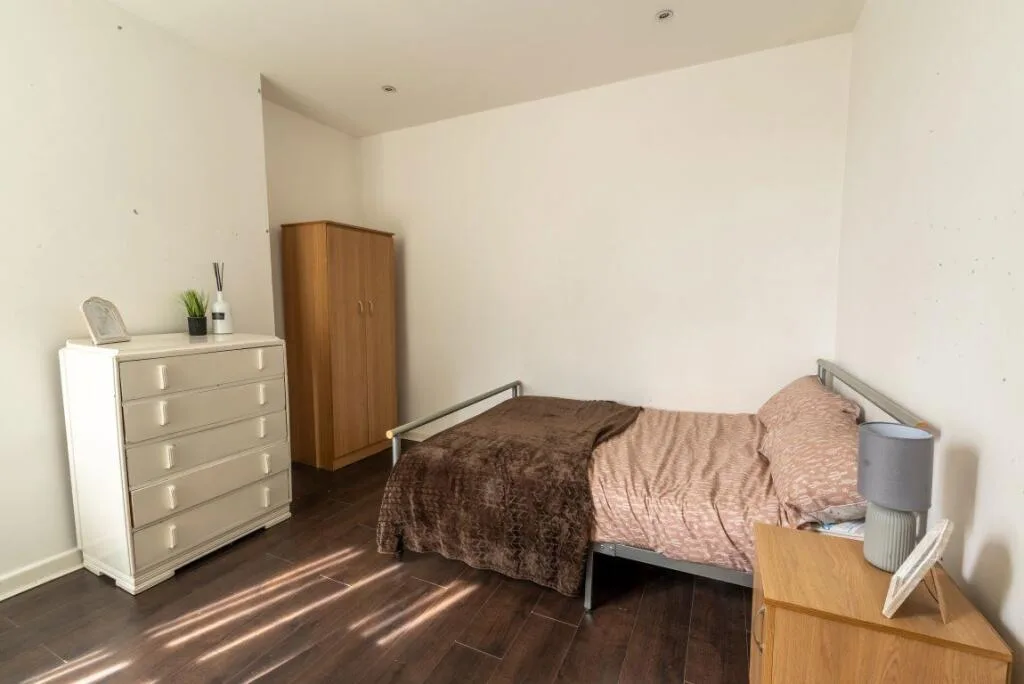 4 bedroom flat for rent