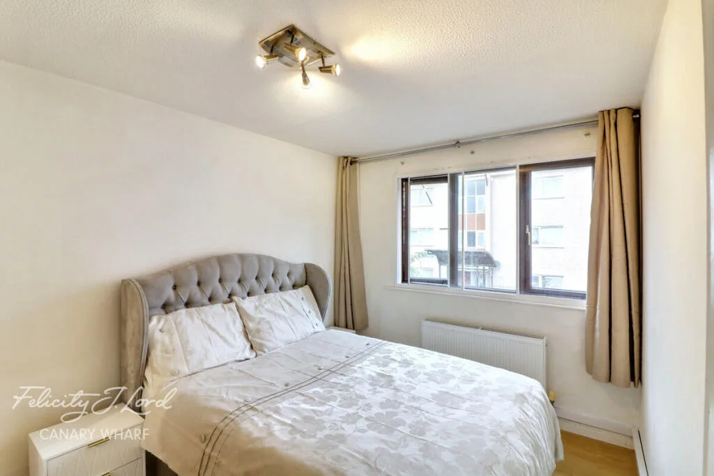 1 bedroom detached house for rent