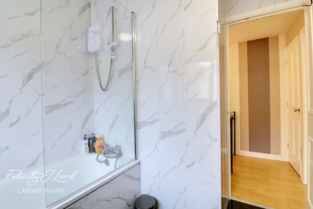 1 bedroom detached house for rent
